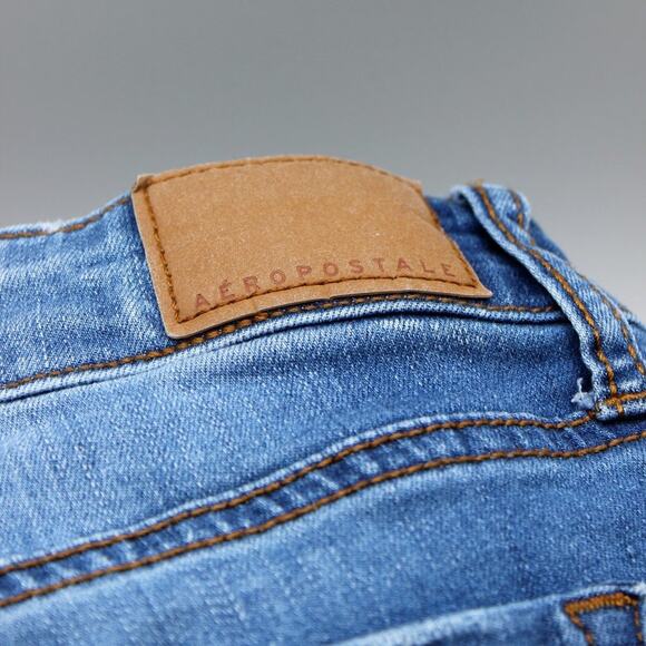 Aeropostale Women's Denim Shorts Size 0 Light Wash Blue Distressed - Picture 12 of 12